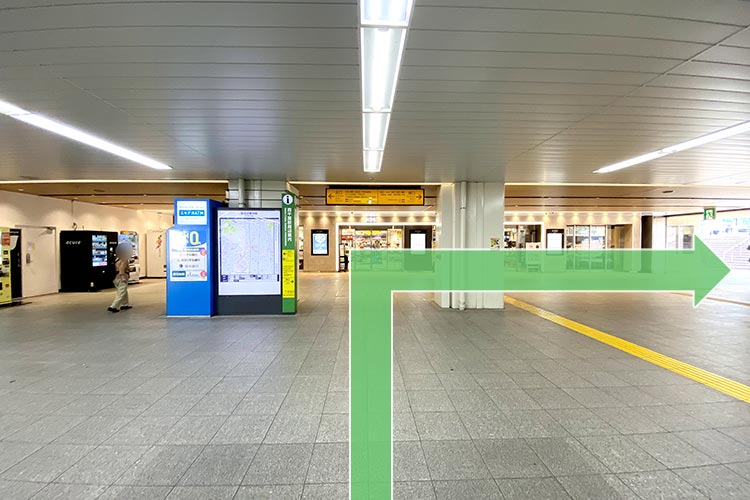 １．JR西千葉駅 南口より徒歩3分。改札を出て、右方向が南口となります。